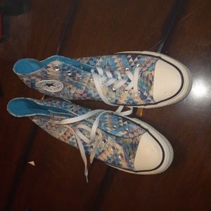 Converse Aztec size 10 Womens